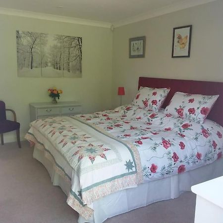 A Peaceful Annex Close To Historic East Grinstead Exterior foto