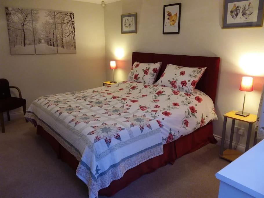A Peaceful Annex Close To Historic East Grinstead Exterior foto